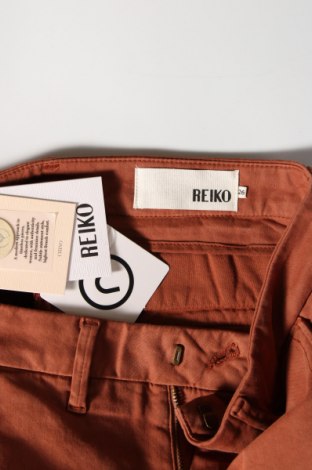Γυναικείο παντελόνι Reiko, Μέγεθος S, Χρώμα  Μπέζ, Τιμή 5,91 €