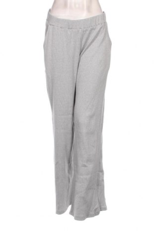 Дамски панталон Trendyol, Размер L, Цвят Сив, Цена 15,66 лв.