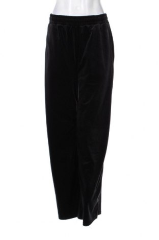 Дамски панталон Urban Classics, Размер L, Цвят Черен, Цена 40,80 лв.