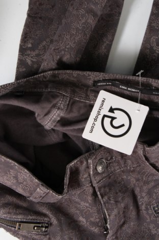 Pantaloni de femei Zara, Mărime M, Culoare Gri, Preț 65,79 Lei