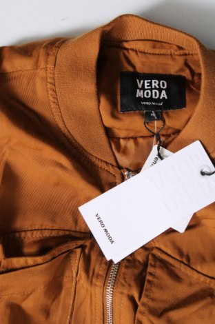 Γυναικείο μπουφάν Vero Moda, Μέγεθος M, Χρώμα Καφέ, Τιμή 42,27 €