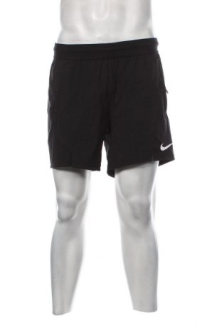 Мъжки къс панталон Nike, Размер M, Цвят Черен, Цена 87,00 лв.