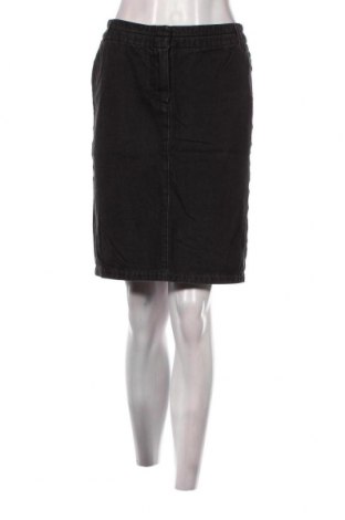 Пола Max Mara, Размер M, Цвят Черен, Цена 44,25 лв.