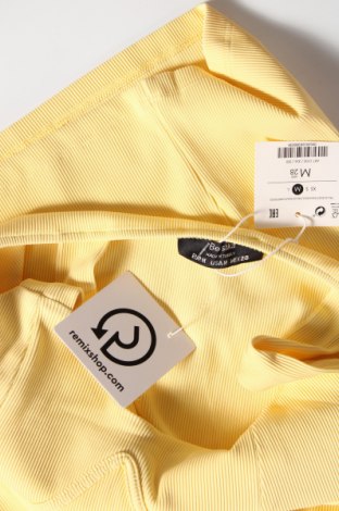Šaty  Bershka, Velikost M, Barva Žlutá, Cena  160,00 Kč