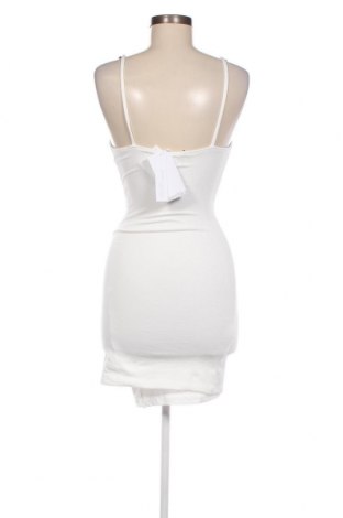 Φόρεμα Bershka, Μέγεθος S, Χρώμα Λευκό, Τιμή 10,67 €