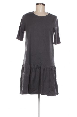 Kleid Camaieu, Größe M, Farbe Grau, Preis 23,71 €