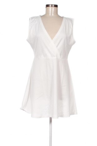 Kleid New Laviva, Größe M, Farbe Weiß, Preis € 5,78