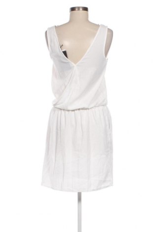 Kleid Usha, Größe S, Farbe Weiß, Preis € 9,35