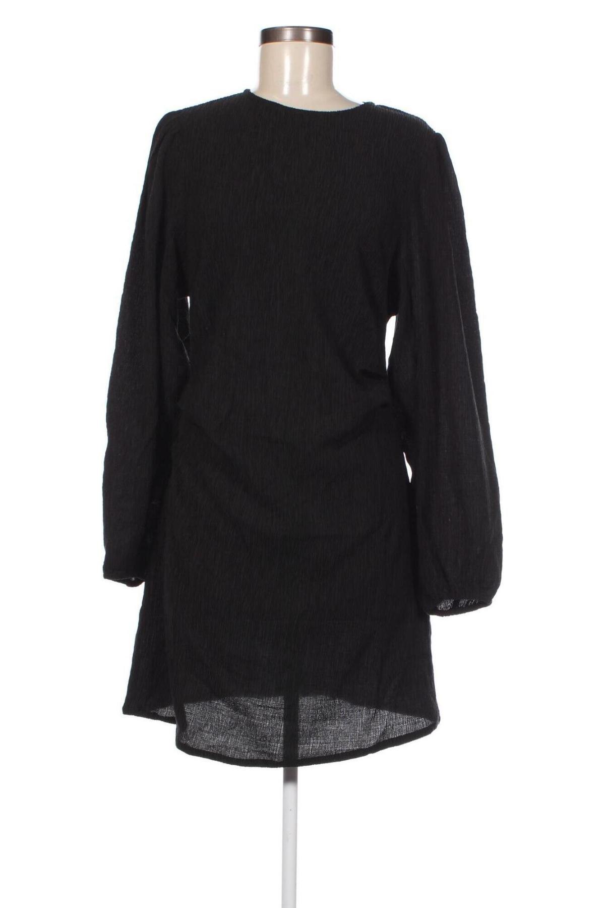 Φόρεμα Edited, Μέγεθος M, Χρώμα Μαύρο, Τιμή 3,68 €
