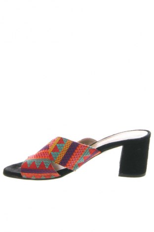 Papuci, Mărime 37, Culoare Multicolor, Preț 59,99 Lei