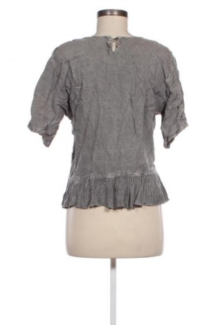 Damen Shirt, Größe M, Farbe Grau, Preis € 5,99