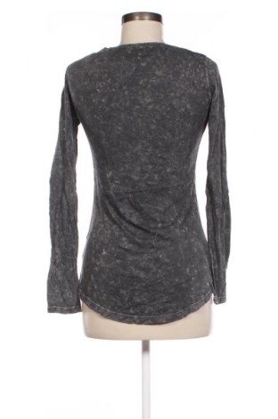 Damen Shirt Decay, Größe M, Farbe Grau, Preis € 9,99