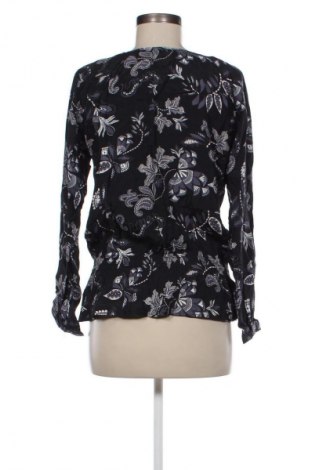 Damen Shirt Laura T., Größe M, Farbe Mehrfarbig, Preis € 4,99