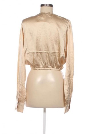 Damen Shirt NA-KD, Größe M, Farbe Beige, Preis 4,99 €