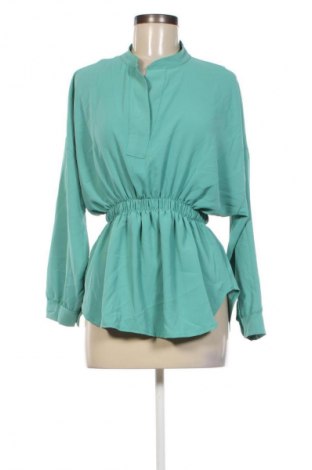 Damen Shirt NEW COLLECTION, Größe M, Farbe Grün, Preis € 53,99