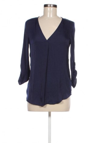 Damen Shirt Stradivarius, Größe M, Farbe Blau, Preis € 5,99