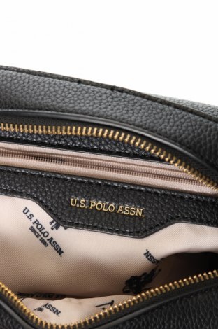 Дамска чанта U.S. Polo Assn., Цвят Черен, Цена 68,49 лв.