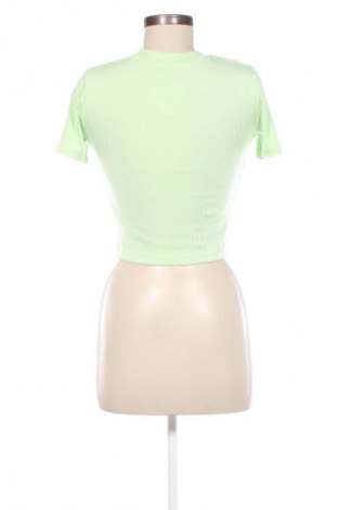 Damen T-Shirt Bershka, Größe M, Farbe Grün, Preis € 5,99