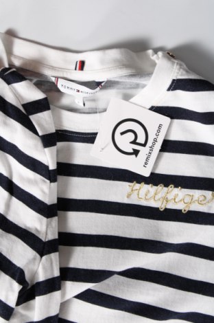 Γυναικείο t-shirt Tommy Hilfiger, Μέγεθος L, Χρώμα Πολύχρωμο, Τιμή 50,99 €