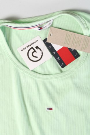 Дамска тениска Tommy Jeans, Размер 4XL, Цвят Зелен, Цена 77,49 лв.