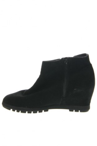 Botine de damă Gadea, Mărime 41, Culoare Negru, Preț 151,20 Lei