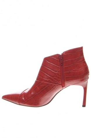 Botine de damă Zara Trafaluc, Mărime 39, Culoare Roșu, Preț 67,99 Lei