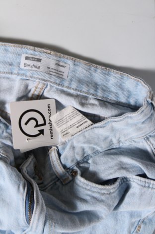 Γυναικείο Τζίν Bershka, Μέγεθος M, Χρώμα Μπλέ, Τιμή 9,49 €