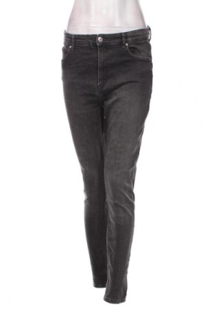 Damen Jeans Bershka, Größe M, Farbe Grau, Preis € 9,49