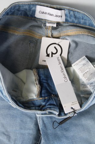 Дамски дънки Calvin Klein Jeans, Размер M, Цвят Син, Цена 99,49 лв.