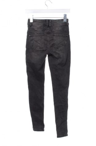 Damen Jeans Clockhouse, Größe S, Farbe Grau, Preis € 9,49