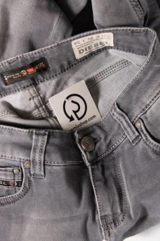 Damskie jeansy Diesel, Rozmiar M, Kolor Szary, Cena 174,99 zł