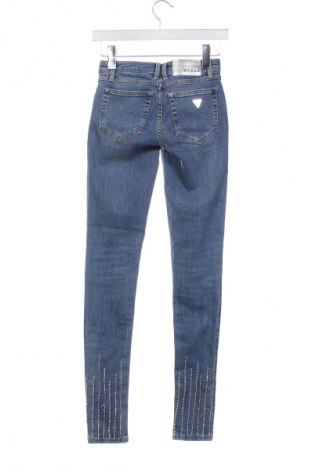 Damskie jeansy Guess, Rozmiar XS, Kolor Niebieski, Cena 158,99 zł