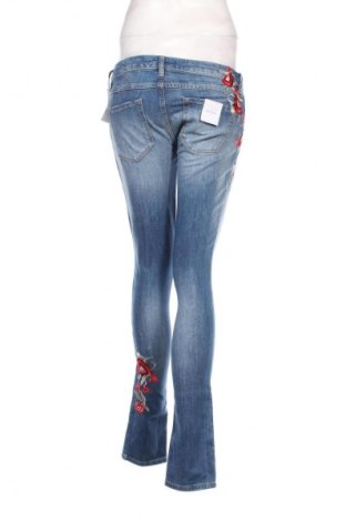 Blugi de femei Guess, Mărime S, Culoare Albastru, Preț 192,63 Lei