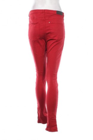 Damskie jeansy H&M, Rozmiar S, Kolor Czerwony, Cena 41,99 zł