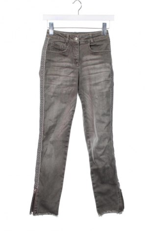 Damen Jeans Madeleine, Größe M, Farbe Grau, Preis € 7,99