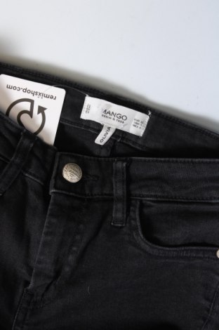 Damskie jeansy Mango, Rozmiar XXS, Kolor Czarny, Cena 33,99 zł