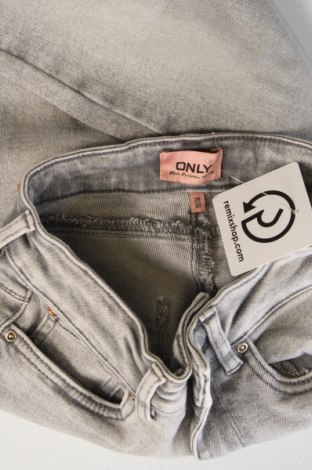 Damskie jeansy ONLY, Rozmiar XS, Kolor Szary, Cena 38,99 zł