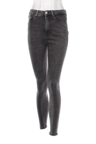 Damen Jeans ONLY, Größe S, Farbe Grau, Preis 23,99 €