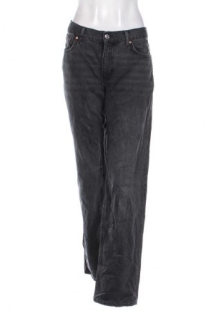 Damen Jeans Perfect Jeans By Gina Tricot, Größe M, Farbe Grau, Preis € 9,99