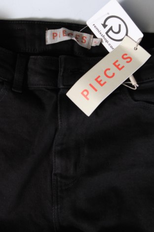 Blugi de femei Pieces, Mărime M, Culoare Negru, Preț 253,99 Lei