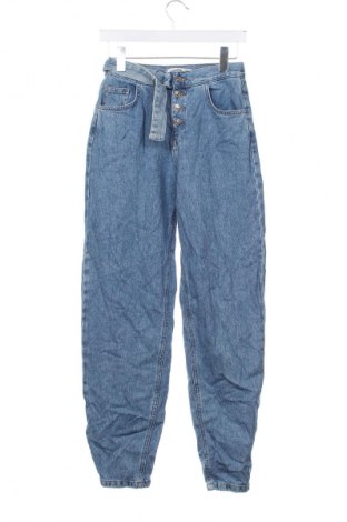 Dámske džínsy  Pull&Bear, Veľkosť XS, Farba Modrá, Cena  8,95 €