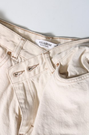 Γυναικείο Τζίν Pull&Bear, Μέγεθος XS, Χρώμα Εκρού, Τιμή 9,49 €