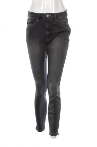 Damen Jeans Sheego, Größe M, Farbe Grau, Preis 14,99 €