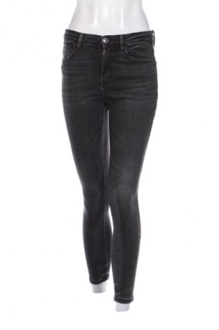 Damen Jeans Stradivarius, Größe M, Farbe Schwarz, Preis 9,49 €