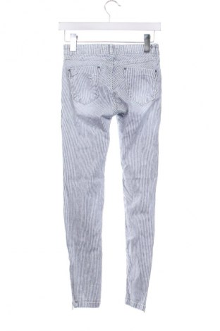 Damskie jeansy Stradivarius, Rozmiar XS, Kolor Kolorowy, Cena 36,99 zł