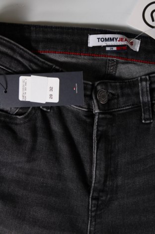 Dámské džíny  Tommy Jeans, Velikost S, Barva Šedá, Cena  2 909,00 Kč