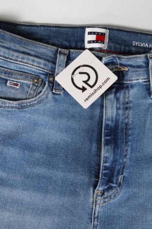 Damskie jeansy Tommy Jeans, Rozmiar S, Kolor Niebieski, Cena 468,99 zł