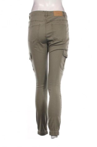 Damskie jeansy Vero Moda, Rozmiar M, Kolor Zielony, Cena 48,99 zł