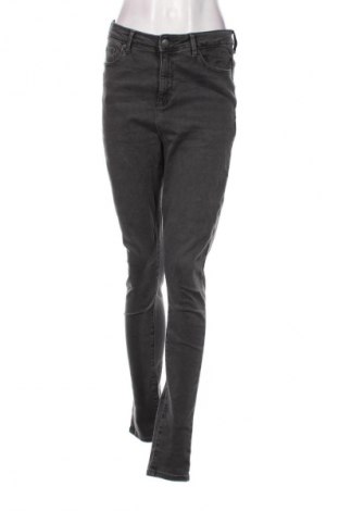 Damen Jeans Vero Moda, Größe L, Farbe Grau, Preis 10,99 €