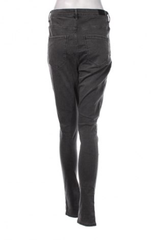 Damen Jeans Vero Moda, Größe L, Farbe Grau, Preis 10,99 €